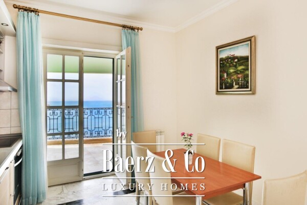 photo 17 Apartment on the Sveti Stefan Beach