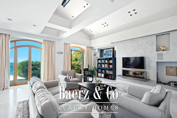 photo 9 Beautiful villa with panoramic sea view over the bay of Saint Jean Cap Ferrat