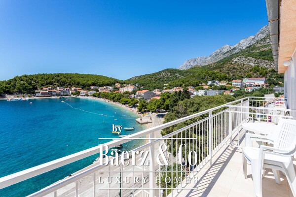 photo 4 Drvenik, Makarska Riviera - multi-apartment house in the first row to the sea