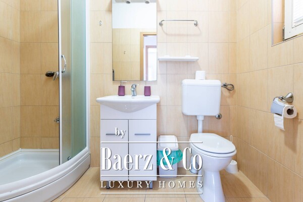 photo 9 Drvenik, Makarska Riviera - multi-apartment house in the first row to the sea