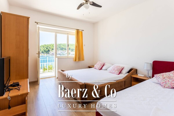 photo 28 Drvenik, Makarska Riviera - multi-apartment house in the first row to the sea