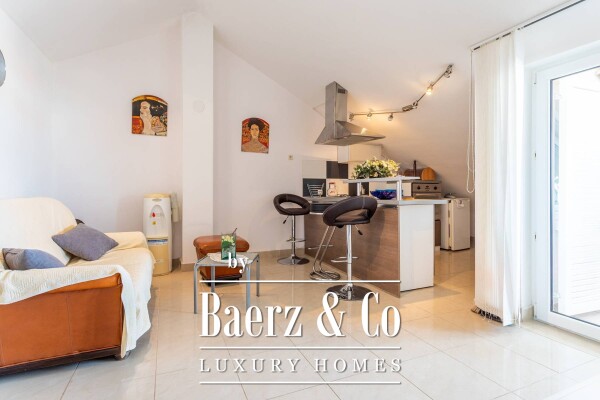 photo 7 Novalja, house with 10 apartments near the center with a sea view