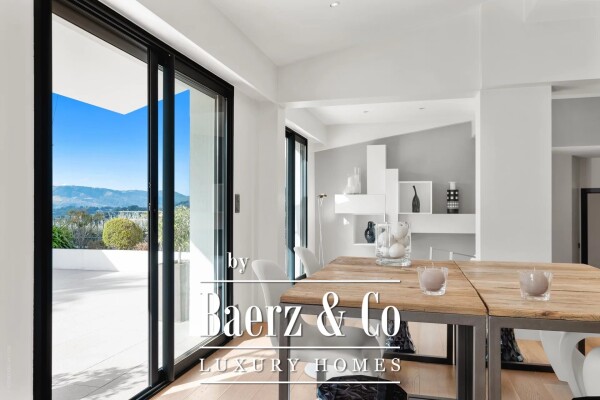 photo 17 Magnificent Californian Villa Offering  Breathtaking View