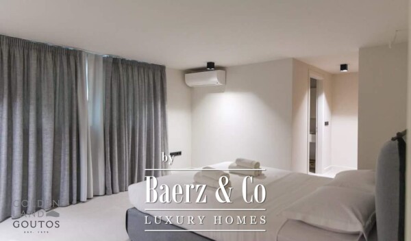 photo 14 Villa Aerial