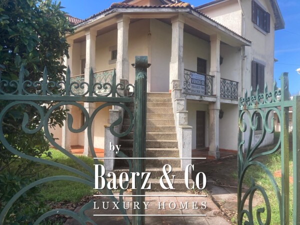 photo 1 Traditional house for restoration