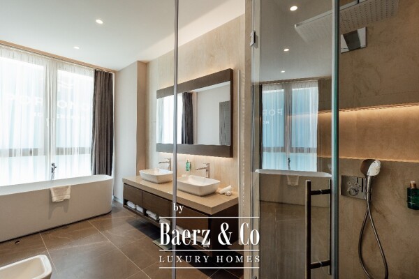 photo 22 Luxurious Three Bedroom Apartment with a Seaview