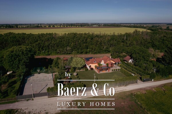 photo 19 Vinkovci, Marinci, Exclusive villa with swimming pool, 558.64 m², on a plot of land of 7270 m²