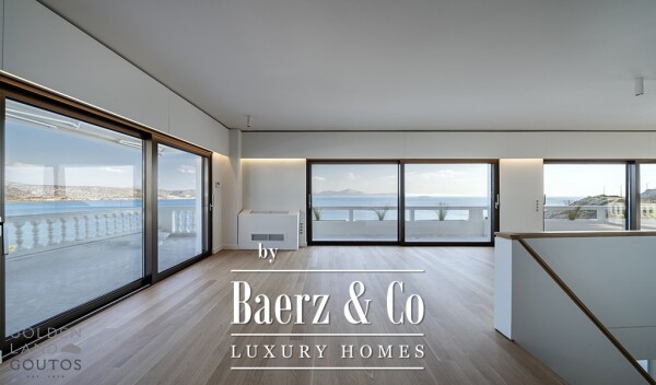 photo 1 Seaview Maisonette in Varkiza