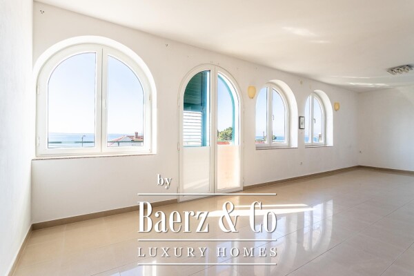 photo 3 Podstrana, house with four apartments, 340m2