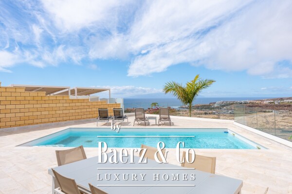 photo 1 Elegant bungalow in prestigious area.