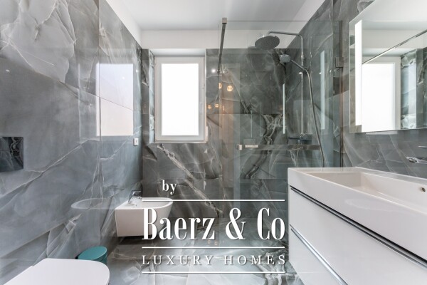 photo 24 Elegant bungalow in prestigious area.