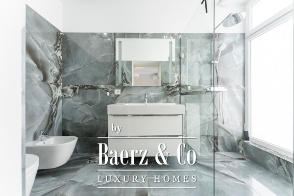 photo 28 Elegant bungalow in prestigious area.