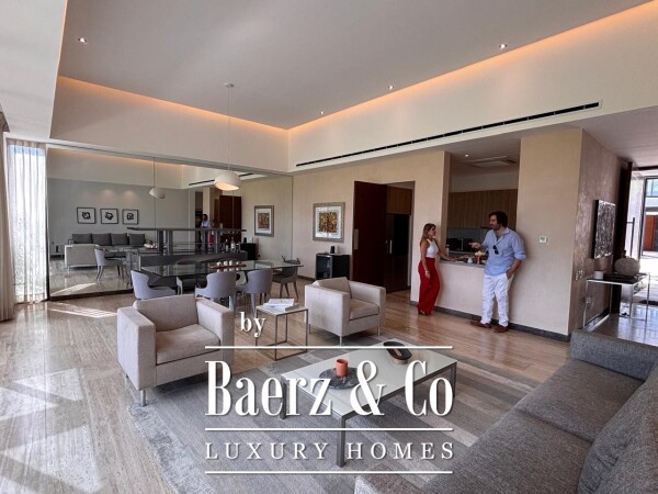 photo 8 Country Club 