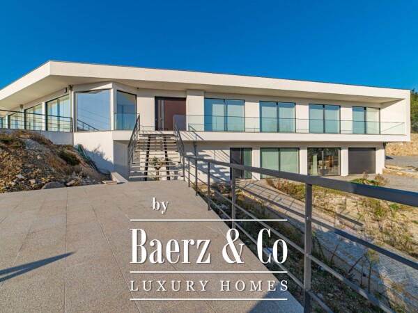 photo 1 Villa with 4 suites to debut