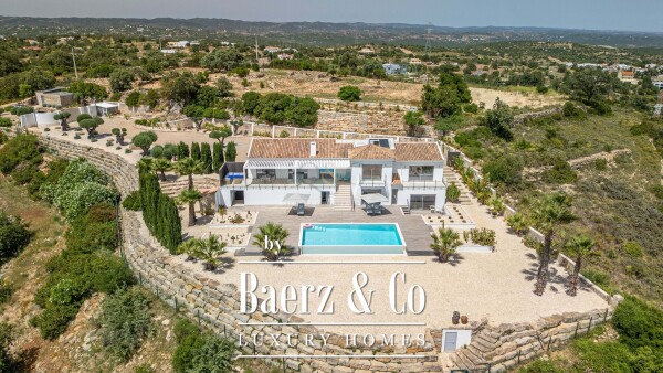 photo 1 Beautiful luxury home in Conceição, Estoi