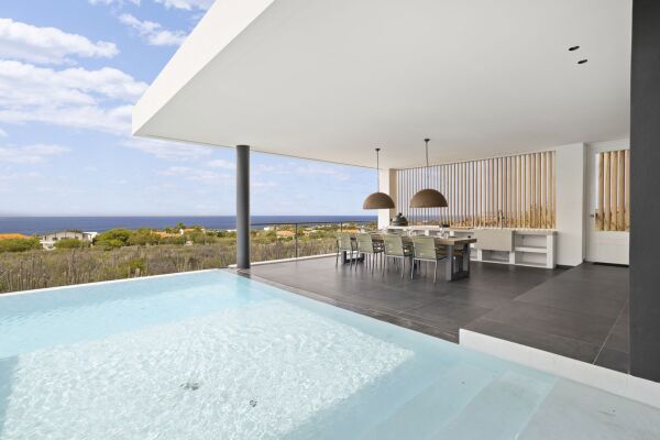 photo 35 Crown West 207