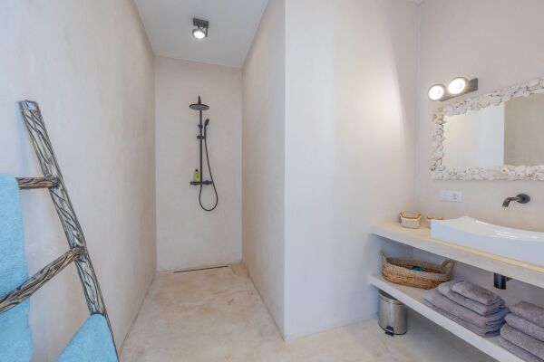 photo 13 Crown West 206