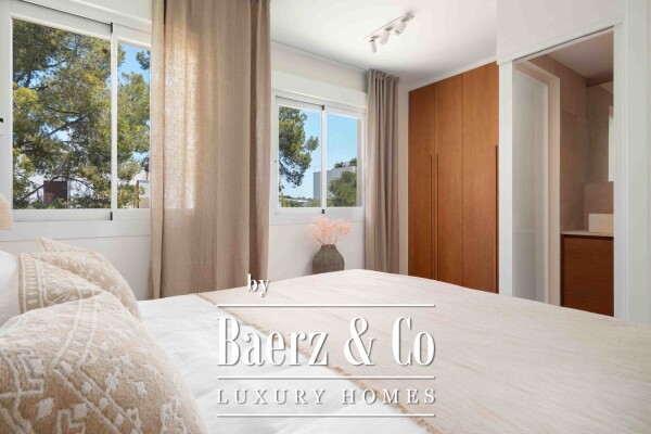 photo 12 Triplex Penthouse with sea views