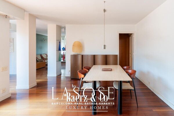 photo 1 Barcelona, Les Tres Torres