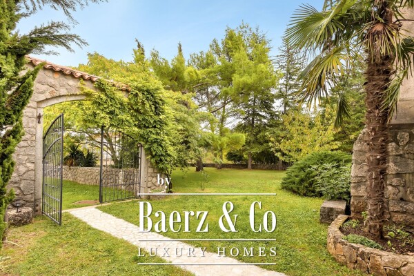 photo 11 Charming rustic house surrounded by peaceful, lush gardens