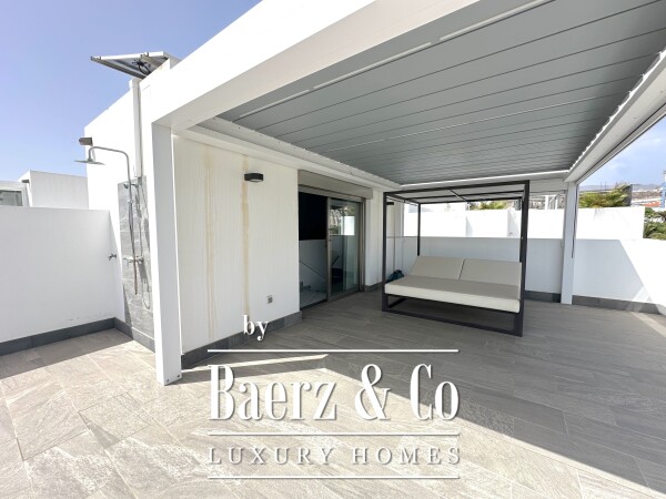 photo 30 Modern villa in central Los Cristianos