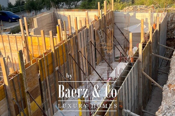 photo 4 Brač, Sutivan - villa with two residential units - 3rd row from the sea