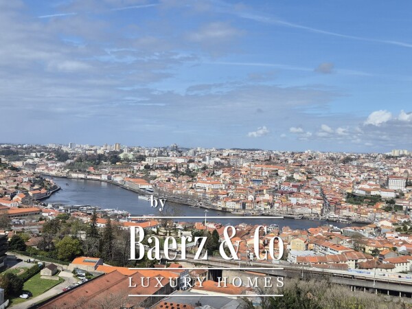 photo 4 Exclusive 5-bedroom penthouse for restoration