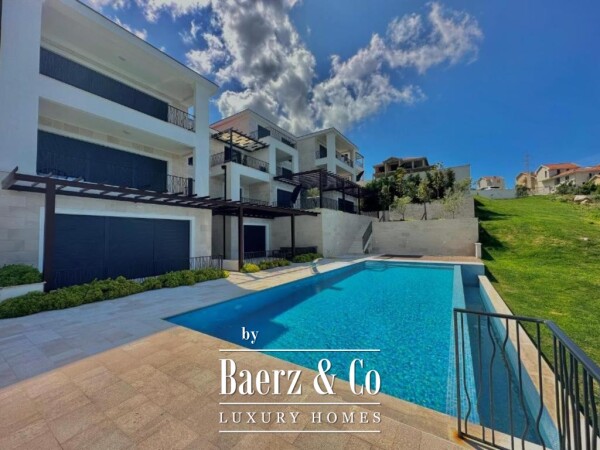 photo 4 Furnished Apartment in a Complex with a Pool in Sveti Stefan