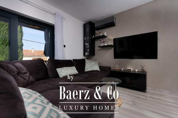 photo 5 Malinska, beautiful villa with 3 residential units, swimming pool, sea view