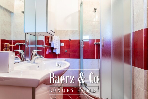 photo 16 Čiovo, Okrug Gornji, furnished house with four apartments and outdoor kitchen, 3rd row from the sea