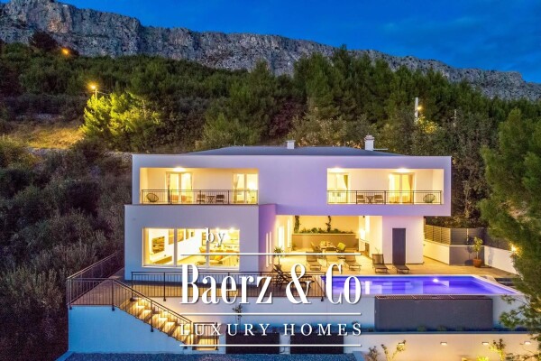 photo 1 Dugi rat, Jesenice, modern newly built villa with panoramic views