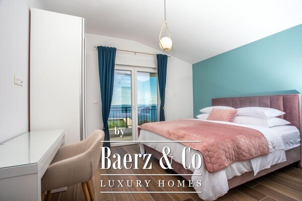 photo 15 Dugi rat, Jesenice, modern newly built villa with panoramic views