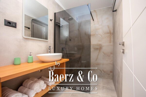 photo 17 Dugi rat, Jesenice, modern newly built villa with panoramic views