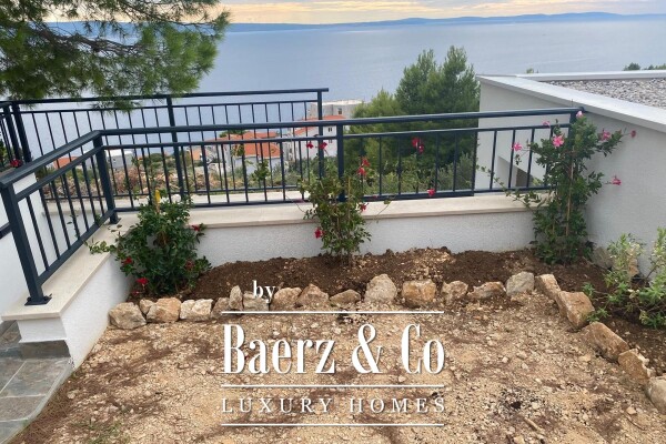 photo 19 Dugi rat, Jesenice, modern newly built villa with panoramic views