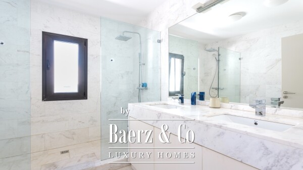 photo 18 Villa exclusiva en venta en El Madroñal, Costa Adeje