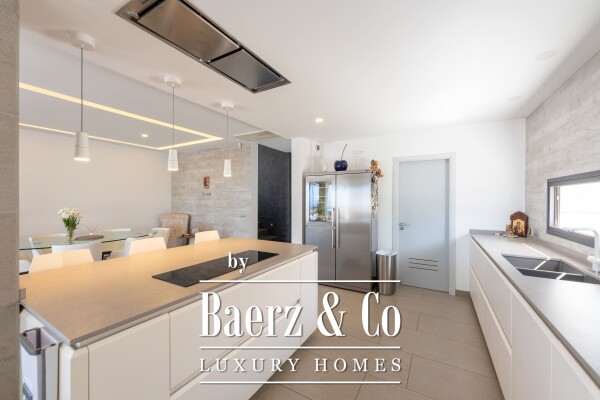 photo 14 Contemporary Villa in El Madroñal Costa Adeje