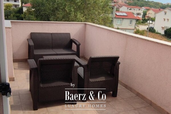 photo 9 Rab, Lopar, multi-purpose house with commercial and residential units in an attractive location