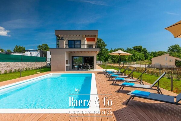 photo 7 Istria, Svetvinčenat, modern luxury villa with a heated swimming pool