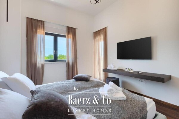 photo 22 Istria, Svetvinčenat, modern luxury villa with a heated swimming pool