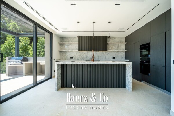 photo 3 Villa - Marbella East - Ref: 8664