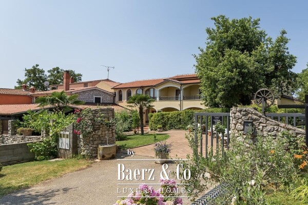 photo 1 Istria, Novigrad area, hospitality and tourism property in an excellent location