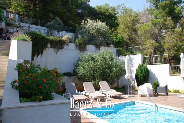 photo 5 Hvar, Milna - apartment house with a swimming pool, total area 1,044 m²