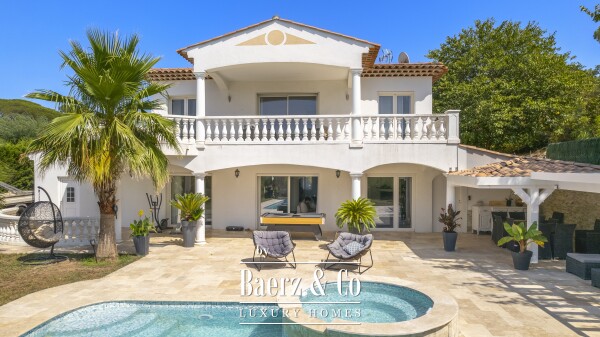 photo 4 Fréjus – Stunning 172 m² Villa for Sale 4 Bedrooms | Pool & Jacuzzi | Secure Private Estate