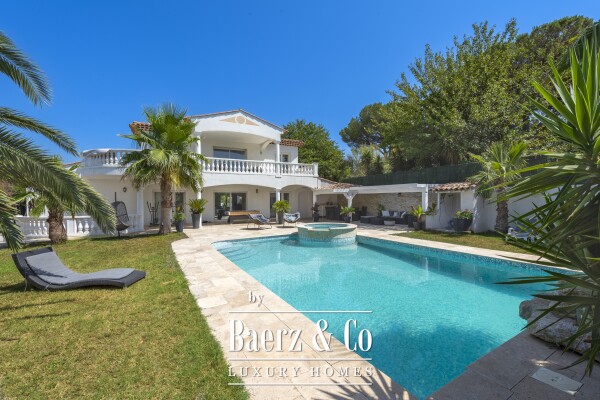 photo 2 Fréjus – Stunning 172 m² Villa for Sale 4 Bedrooms | Pool & Jacuzzi | Secure Private Estate