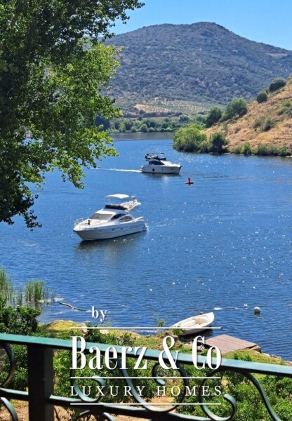 photo 2 Douro Riverfront Almond Estate