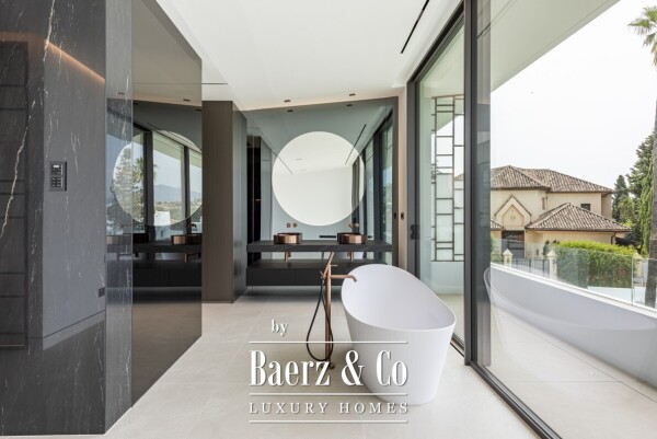 photo 12 Villa - Nueva Andalucia - Marbella - Ref: 8694