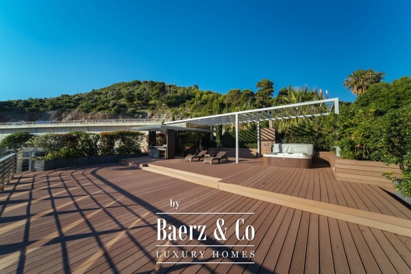 photo 6 Luxurious Penthouse in a 5* Hotel in Budva near the Sea