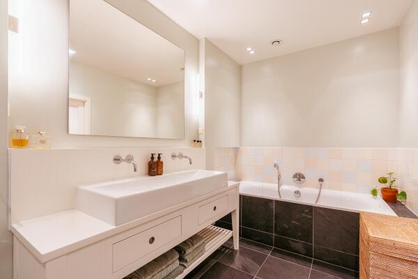 photo 31 Diepenbrockstraat 18