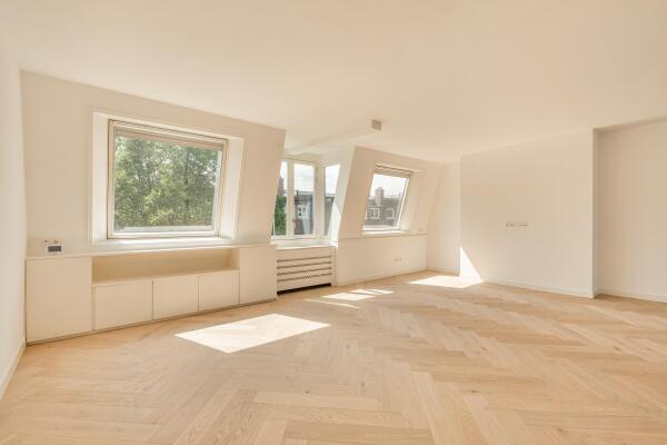 photo 6 Tweede Helmersstraat 8 3